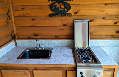 Maggie Valley Cabin | "Rushing Bear!" Fully furnished two bedroom cozy cabin you want to capture!"