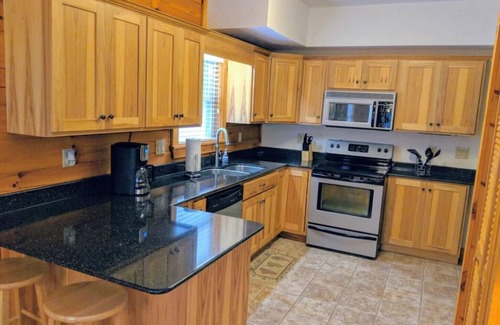 Maggie Valley Cabin | "Rushing Bear!" Fully furnished two bedroom cozy cabin you want to capture!"