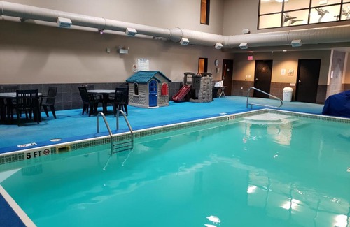 Keystone Hotel | Rushmore Express & Suites