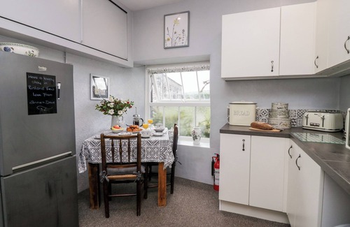 Penny Bridge Cottage | RUSLAND VIEW, pet friendly, character holiday cottage in Newby Bridge