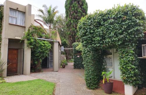 Universitas House | Rusplek Guesthouse and Conference Centre
