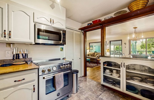 Duncans Mills House | Russian River Home- Stunning riverfront views, spa, bikes, kayaks, private dock