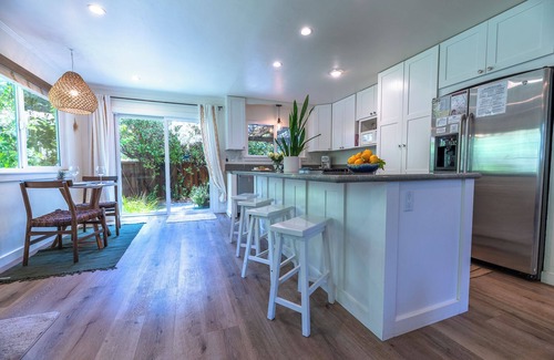 Guerneville House | RussianRiverBungalow:NEW & Magical Family Retreat! Walk to the River!WiFi/Pup