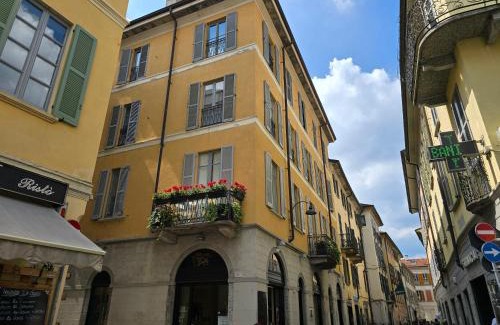 Como City Centre Apartment | Russomanno Apartments