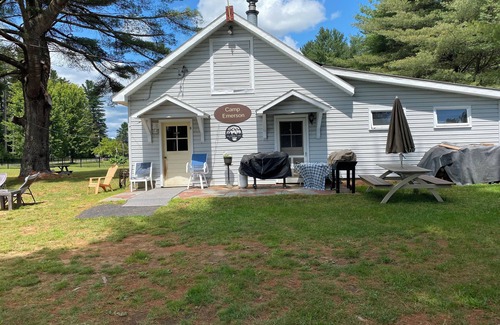 Arietta Cabin | Rustic 2 Bedroom Cabin