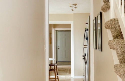 Riverview House | Rustic 2 Story w/Downtown Views & Private Parking