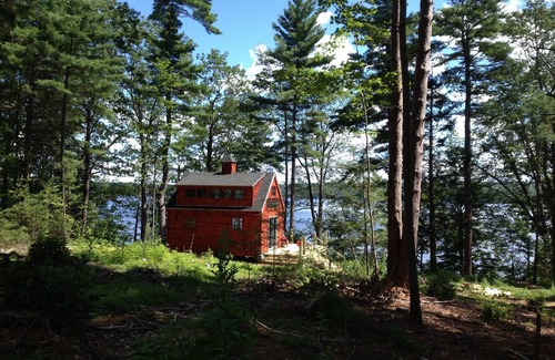 Belgrade Cabin | Rustic and Sustainable mini Cabin