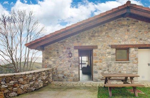 Collia Villa | Rustic apartment in Parres Asturias with a splendid view