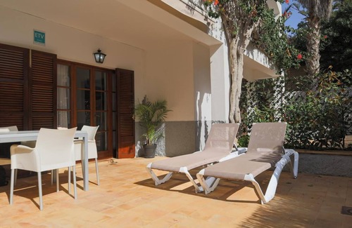 Es Pelats Apartment | Rustic apartment Terrassa in Cala Ratjada in Mallorca for 4 people with terrace.