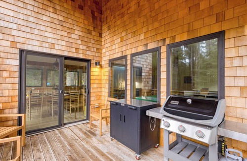 Arch Cape Cottage | Rustic Arch Cape Getaway w/Vibrant Interior Walk to the Beach Cape Wonder