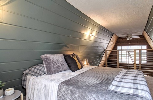 Mesick House | Rustic Cabin Centrally located for the Outdoor Adventurer