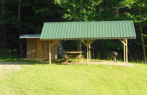Wellsville Cabin | Rustic cabin, solarpower, heated, hiking, 3ponds,wildlife, dark skies/stargazing