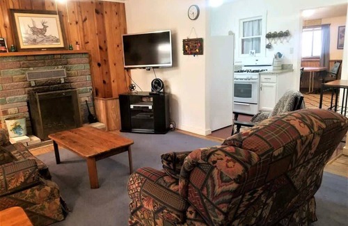 Ruidoso Cabin | Rustic Cabin Summary: