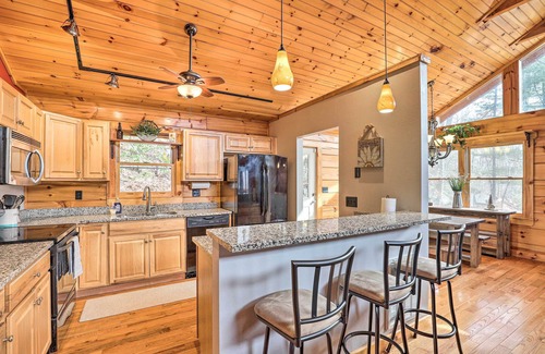 Canton Cabin | Rustic Cabin w/ Mountain Views & Private Deck!