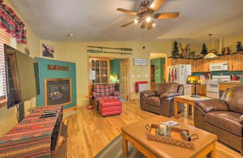 Ponderosa Trails House | Rustic Cabin with Deck about 4 Mi to Old Town Flagstaff!