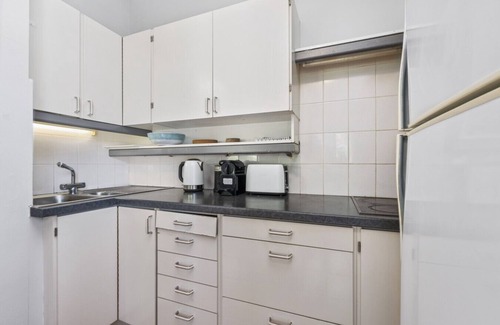 Yarralumla House | Rustic Charm by the Lake, Embassies & Parliament