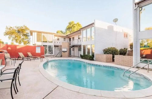 Security Acres House | Rustic Charm in Old Town Scottsdale