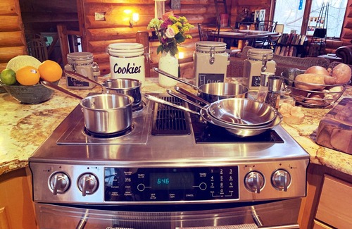 Colgate House | Rustic Charm: Pewaukee Lake Cabin, Sauna & Hot Tub