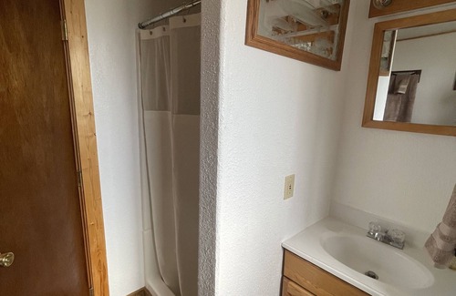 Hartsel Cabin | Rustic & Charming 2 bedroom fishing cabin in the Heart of Colorado
