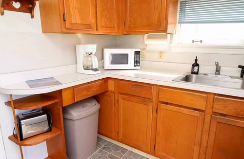 Broadkill Beach Cottage | Rustic Cottage at Broadkill Beach
