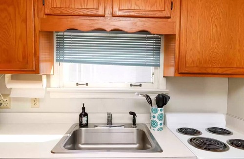 Broadkill Beach Cottage | Rustic Cottage at Broadkill Beach