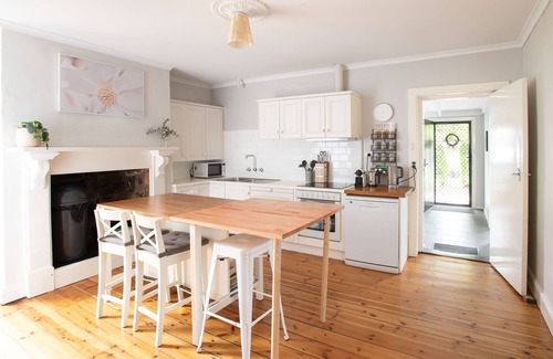 Brukunga Cottage | rustic cottage farm stay