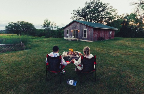 Coon Rapids Cabin | Rustic cottage in river valley with access to hiking and mountain biking trails