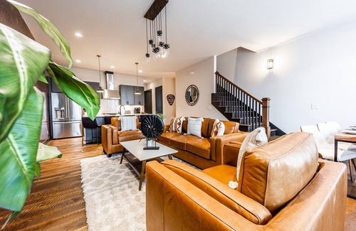 Edgehill House | RUSTIC COUNTRY - HEART OF GULCH - ROOFTOP DECK