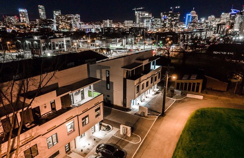 Edgehill House | RUSTIC COUNTRY - HEART OF GULCH - ROOFTOP DECK