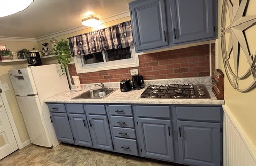 Smallwood Cabin | Rustic & cozy 2BR in Smallwood – dog friendly, near lake, hiking & Woodstock