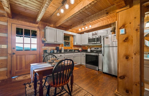 Gatlinburg - Pigeon Forge Cabin | Rustic, Cozy, Charming Cabin with a view!