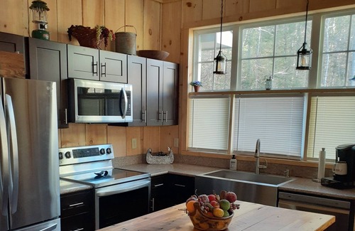 Lakemont Cabin | Rustic Cozy River Cabin, Hiking, Waterfalls, and Tallulah Gorge , Great Location