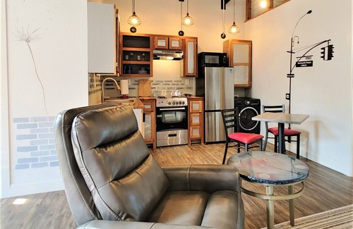 Lubbock House | Rustic Elegance: Explore Our 1B Cozy Barn-Dominium with Loft!