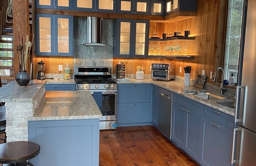 Harvey Cedars House | Rustic Elegance on the Cove- nPremier Location-Fully Remodeled Historical Homenn