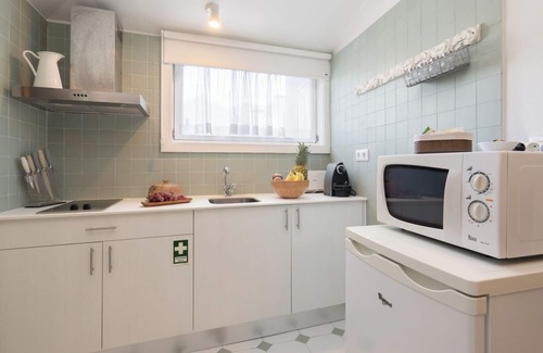 Lordelo do Ouro e Massarelos Apartment | Rustic Elegant Flat | Terrace