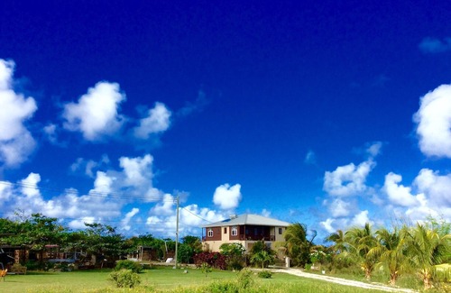 Newcastle Apartment | Rustic farmhouse stay with awesome views!