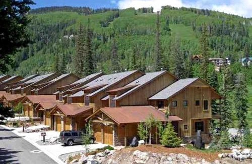 Purgatory House | Rustic Four-Season Vacation Rental near San Juan National Forest, Colorado