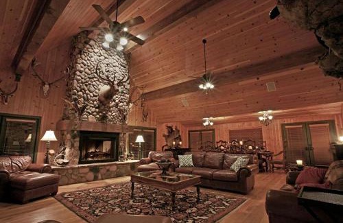 Young House | Rustic Getaway for an Amazing Ranch Vacation near Young, Arizona