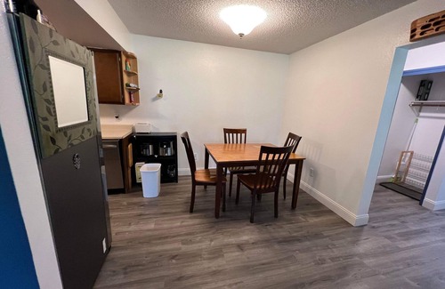 Alyeska Condo | Rustic Girdwood Condo