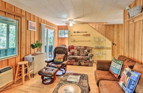 Hayesville Cabin | Rustic Hayesville Cabin w/ Fire Pit & Deck!