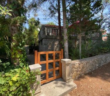Artatore House | Rustic Holiday Home - Artatore