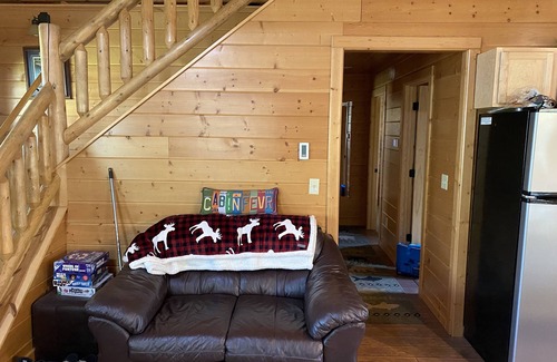 Cumberland House | Rustic Home by the Lake