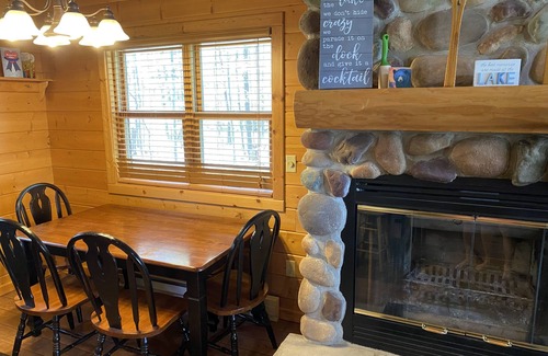 Cumberland House | Rustic Home by the Lake