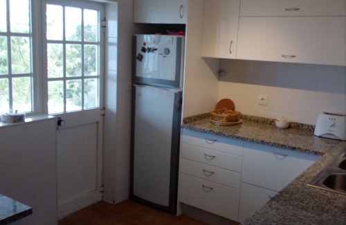 Sesimbra House | Rustic house, sea view, 6 people, terrace with barbecue.