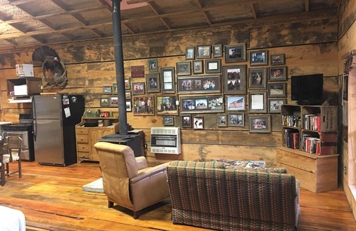 Hamilton Cabin | Rustic hunting cabin