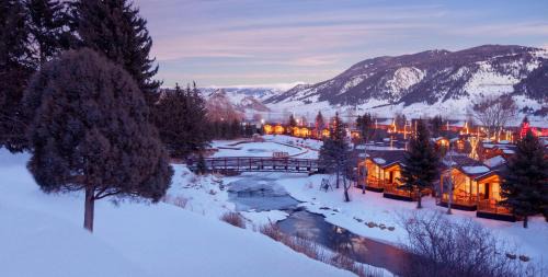 Jackson Hole Resort | Rustic Inn Creekside