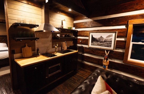 Whitefish Cabin | Rustic Lodge Style Cabin located in the Beautiful Flathead Valley.