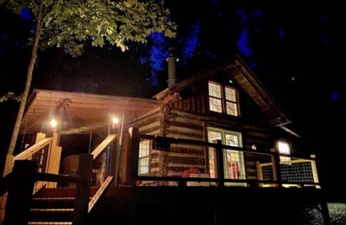 Dandridge House | Rustic Log Cabin