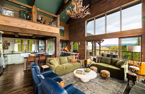 Ellijay Cabin | Rustic Luxe Lodge. Stunning Mountain Views. Hot Tub. Game & Theater Rm. Firepit