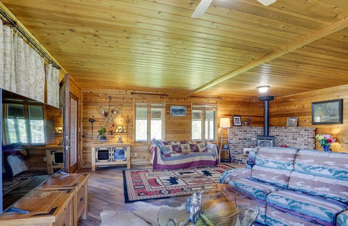 Medical Lake House | Rustic Medical Lake Home w/ Private Dock & Deck!